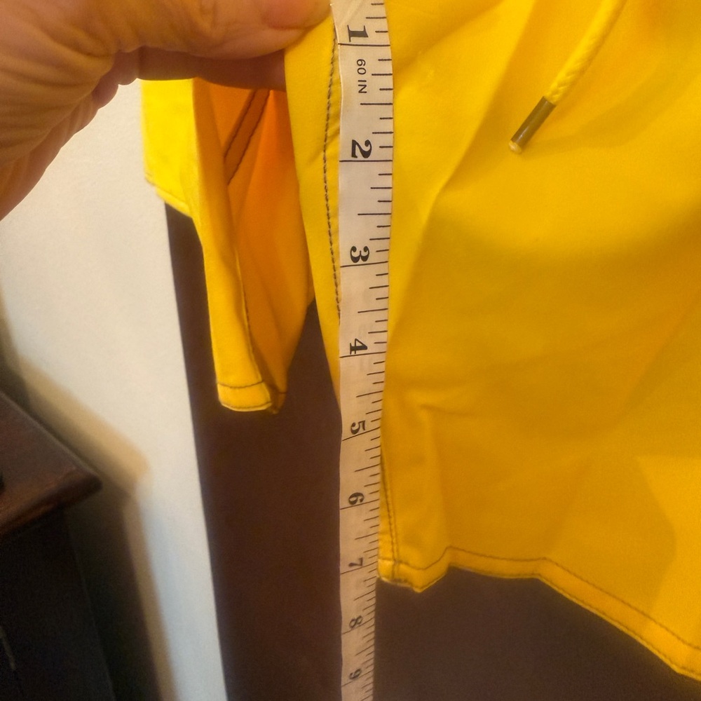Swim trunks NWT 2 pair Men’s Blue &
Yellow w/cargo pockets. Fully lined.
Sz 3X - Picture 8 of 10